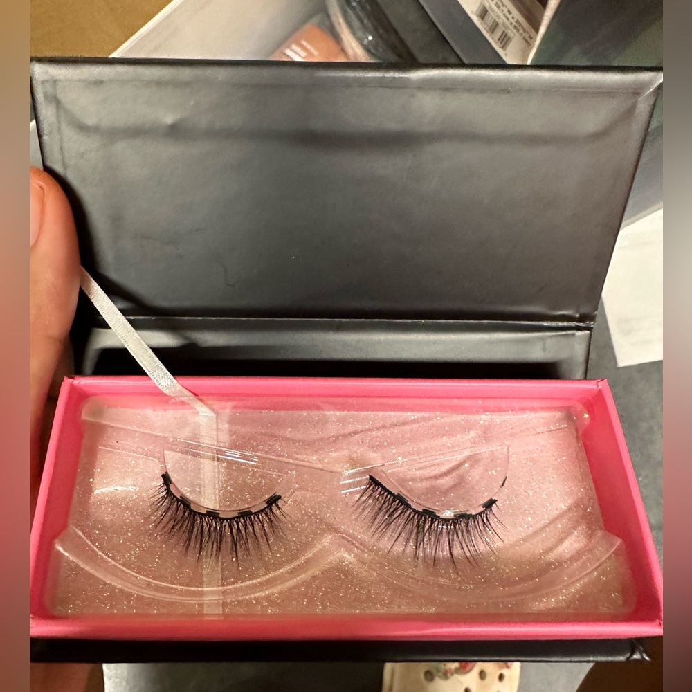 New Moxie Lash Classy Lash Magnetic eyelashes